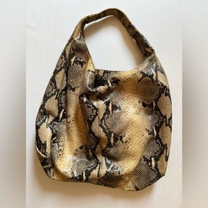 Textured leather snakeskin hobo bag | Beige and Black
